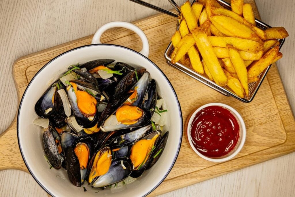 The best French restaurants in Hong Kong, from casual bistros to haute-cuisine sensations 9 Bistro Breton best French restaurants in Hong Kong