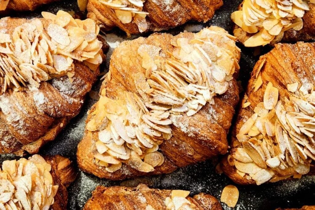 The best bakeries in Hong Kong for bread, pastries, and sweet desserts 3 best bakeries in Hong Kong