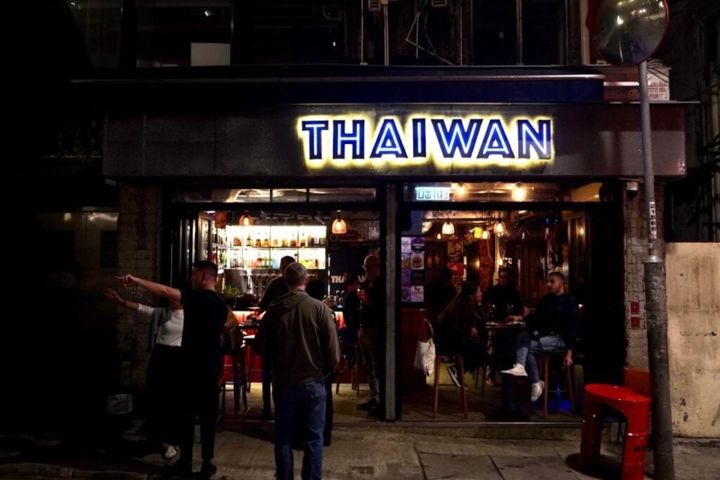 The best bars in Wan Chai, from British gastropubs to Filipino karaoke dens 5 best bars wan chai