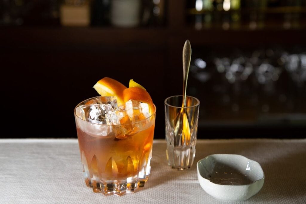 The best bars in Wan Chai, from British gastropubs to Filipino karaoke dens 8 best bars wan chai