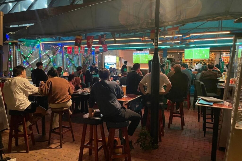 The best sports bars in Hong Kong for live football, rugby, F1, and more 3 best sports bars in Hong Kong live sports
