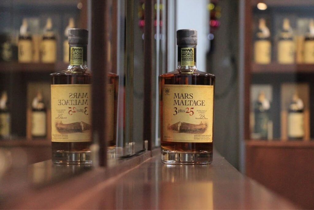 Yoshie Kakimoto is making Hong Kong fall in love with Japanese spirits and drinking culture at Mizunara 3 Yoshie Kakimoto Mizunara