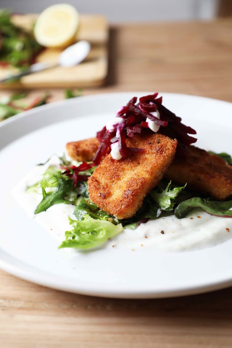 A Satisfying Summer Halloumi & Beetroot Salad 1 Halloumi & Beetroot Salad